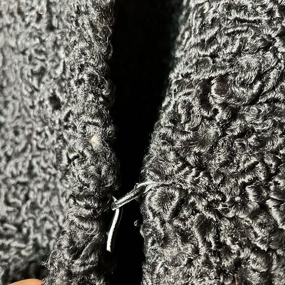 Meyer Epstein Furs London Ontario Unique Black Lambswool Coat With Mink Fur Trim - Picture 10 of 14